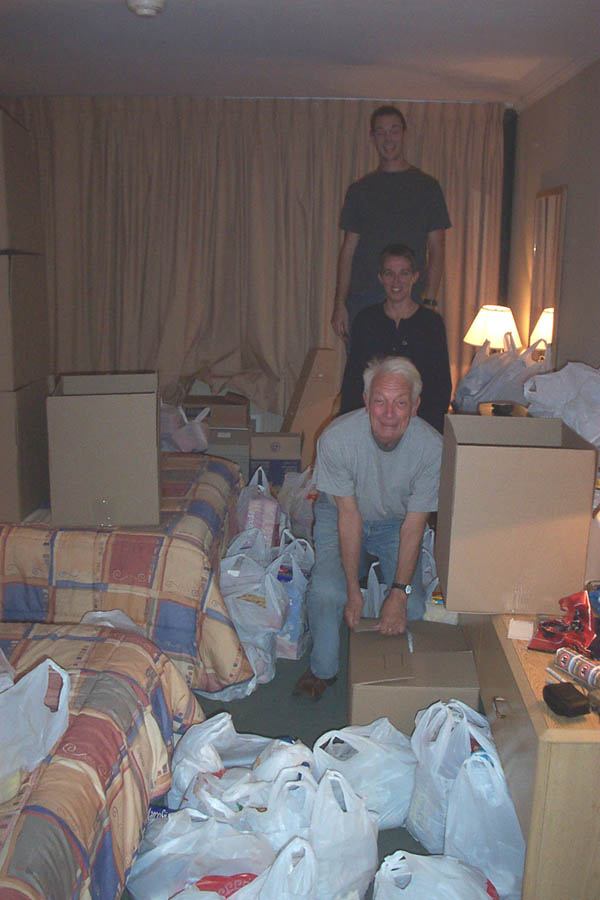 008 - packing food